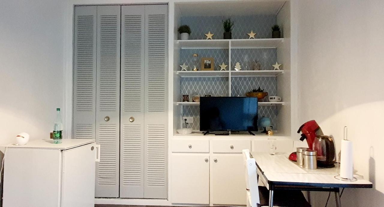 Studio En Face De La Foret De Fontainebleau Avon Екстер'єр фото