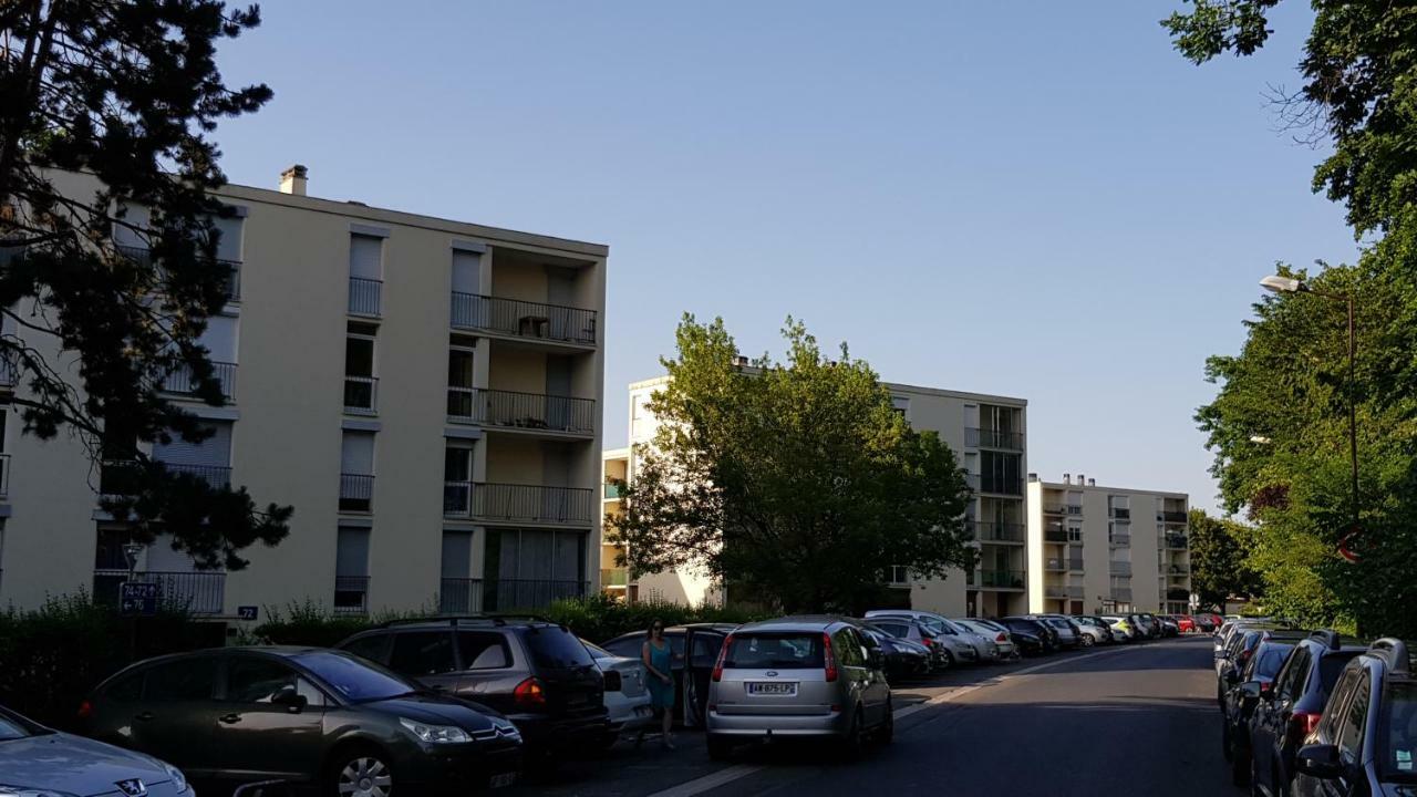 Studio En Face De La Foret De Fontainebleau Avon Екстер'єр фото